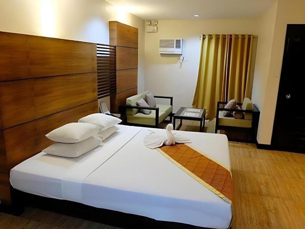 Hotel La Carmela De Boracay 3*